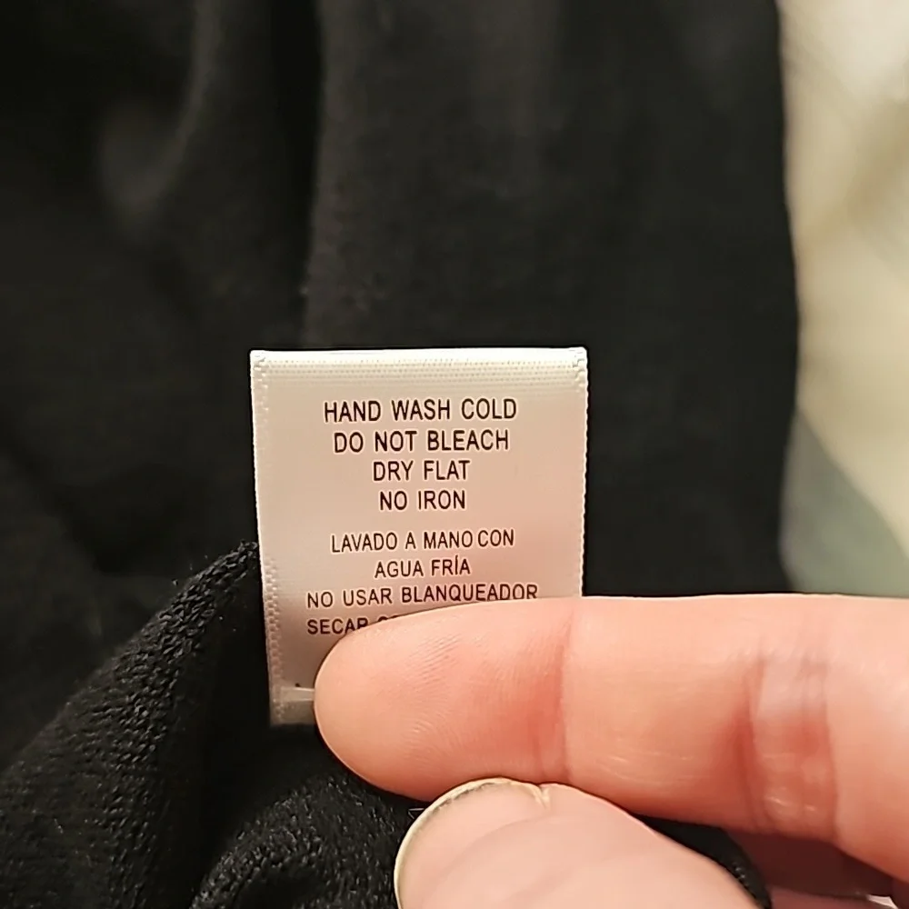 Love Tree Turtleneck Long Sleeve Size M (Check Measurements) - Picture 5 of 5